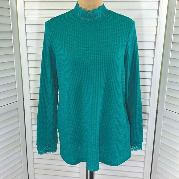 LOGO By Lori Goldstein Waffle Top Size Medium Pockets NWOT - Picture 6 of 12